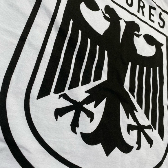 Vultures tee - Picture 4 of 4